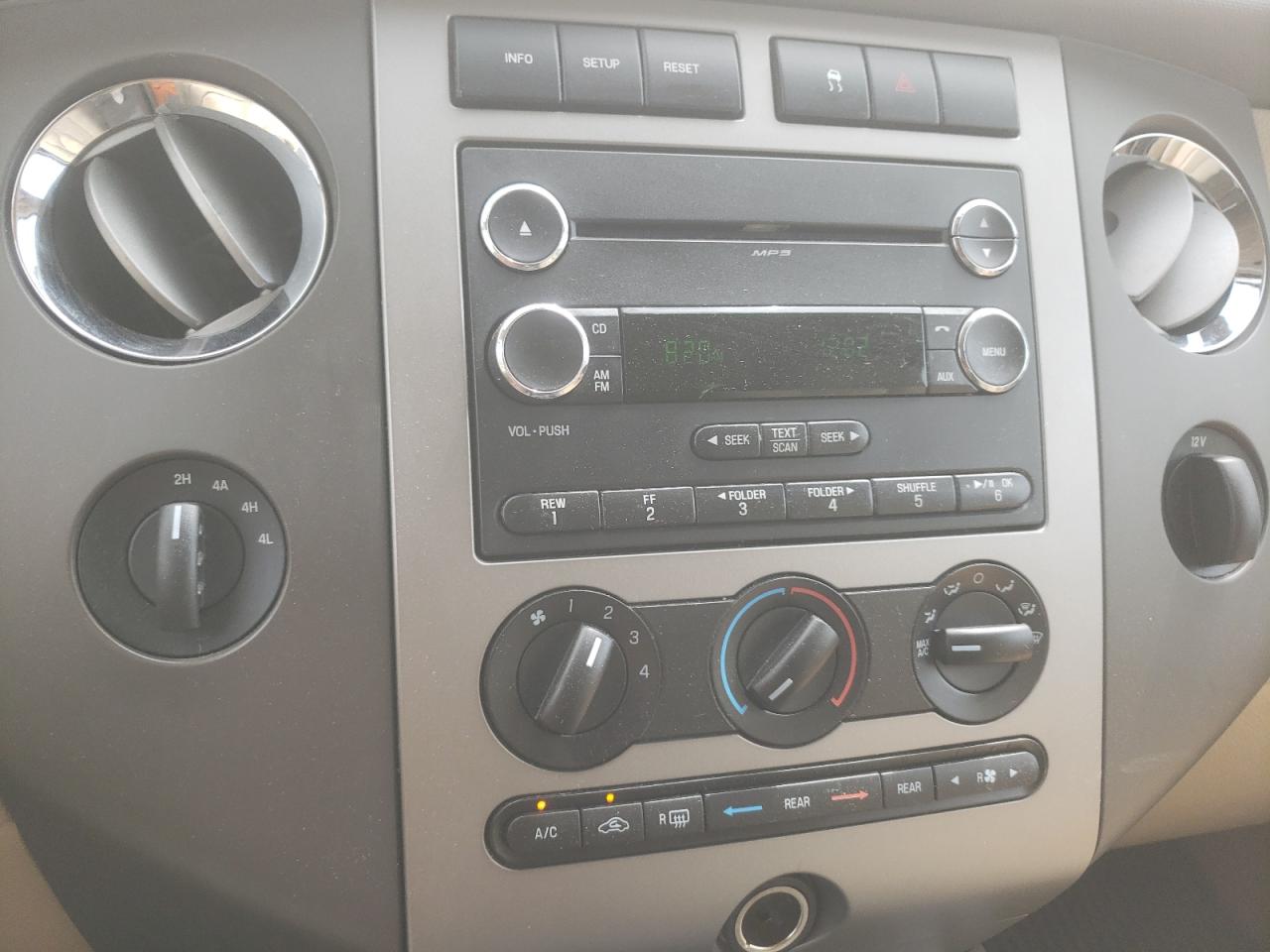Photo 9 from auction – 2011 FORD EXPEDITION with VIN 1FMJU1J59BEF29828