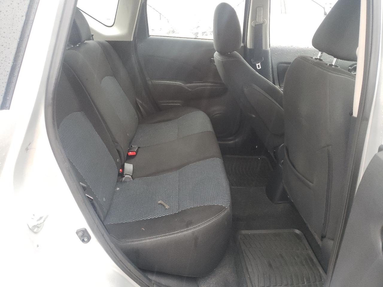 Photo 6 from auction – 2016 NISSAN VERSA NOTE with VIN 3N1CE2CP2GL353925