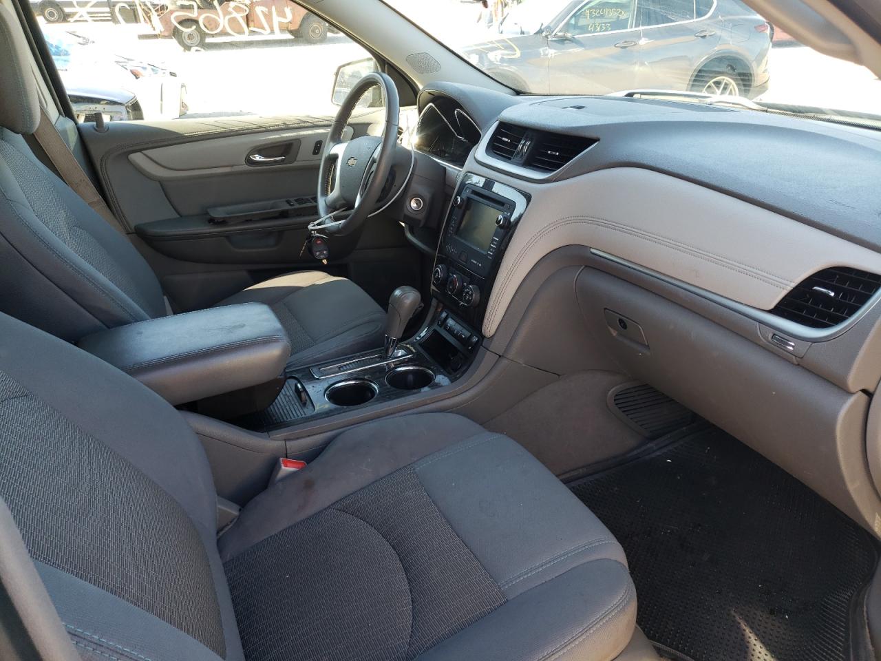 Photo 5 from auction – 2014 CHEVROLET TRAVERSE L with VIN 1GNKVGKD2EJ146489