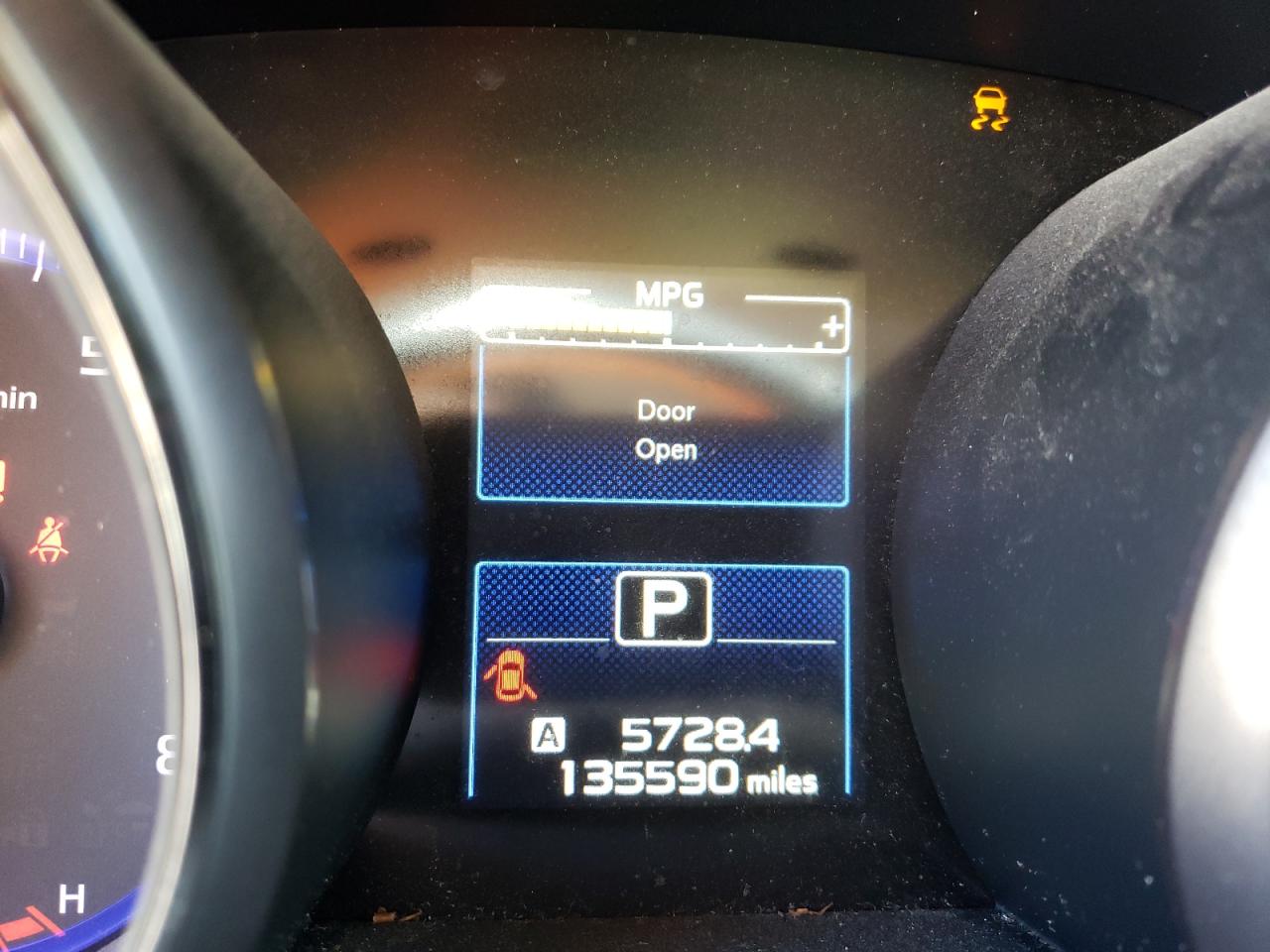Photo 8 from auction – 2016 SUBARU LEGACY 2.5 with VIN 4S3BNAL63G3040808
