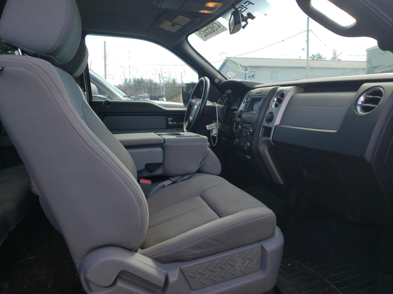 Photo 5 from auction – 2013 FORD F150 SUPER with VIN 1FTFX1ET8DFA00667