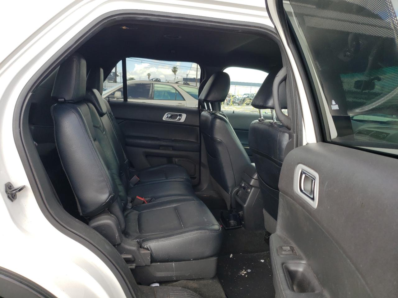 Photo 6 from auction – 2011 FORD EXPLORER X with VIN 1FMHK7D82BGA65492