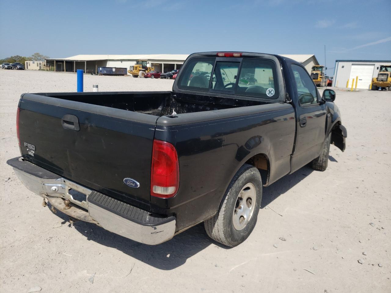 Photo 4 from auction – 1999 FORD F150 with VIN 1FTRF17W4XNB74222