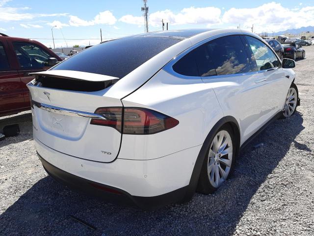Photo 4 from auction – 2017 TESLA MODEL X with VIN 5YJXCAE21HF075129