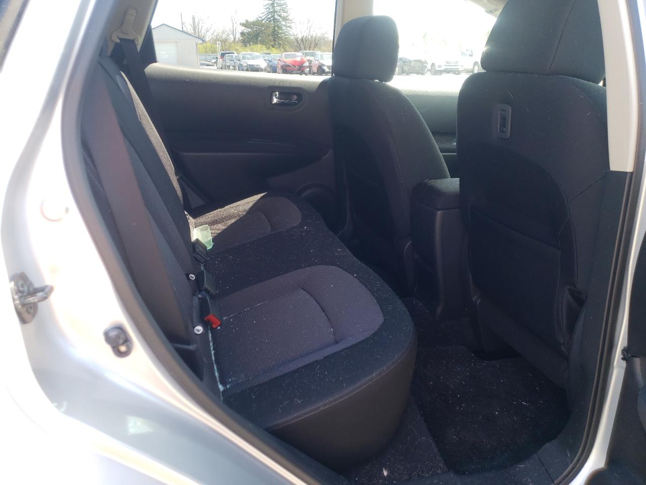 Photo 6 from auction – 2012 NISSAN ROGUE S with VIN JN8AS5MV7CW701383