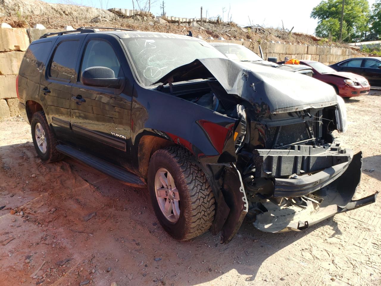 GMC YUKON SLT 2014 with VIN 1GKS1CE08ER239822 - Photo from auction