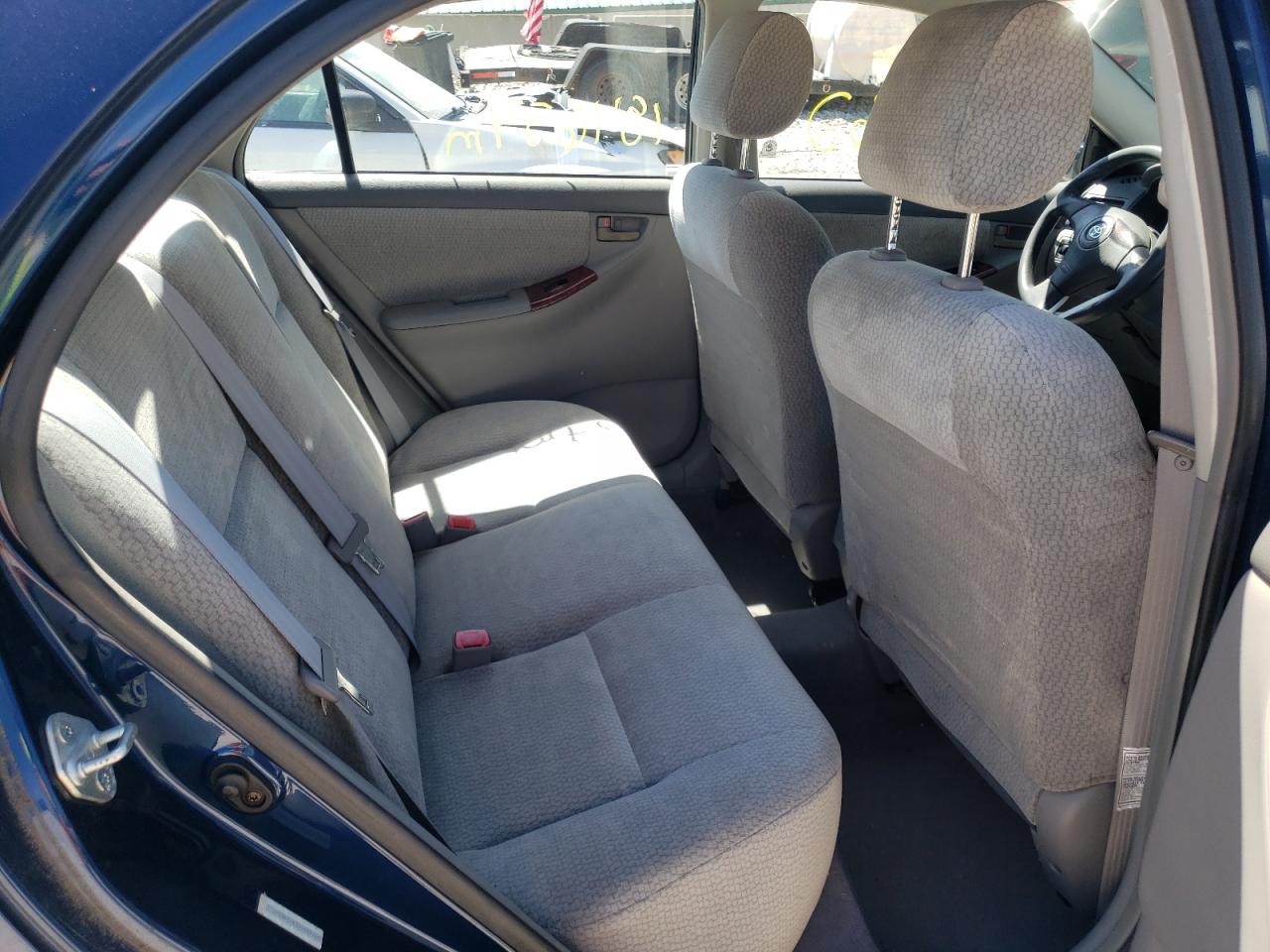 Photo 6 from auction – 2004 TOYOTA COROLLA CE with VIN JTDBR32E242036260