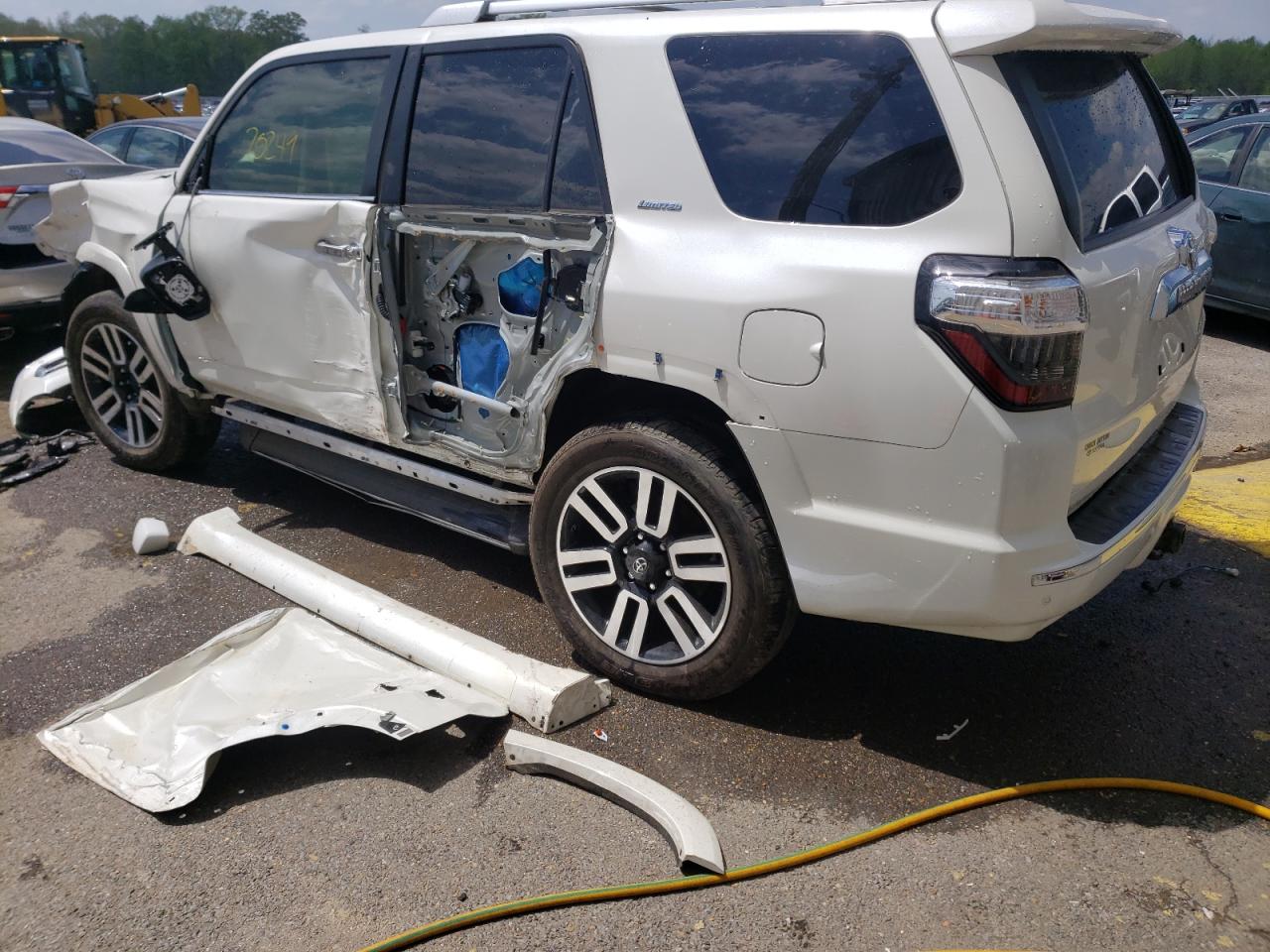 Photo 3 from auction – 2019 TOYOTA 4RUNNER SR with VIN JTEBU5JR5K5701738