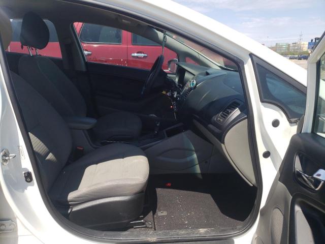 Photo 5 from auction – 2016 KIA FORTE LX with VIN KNAFX4A6XG5516487