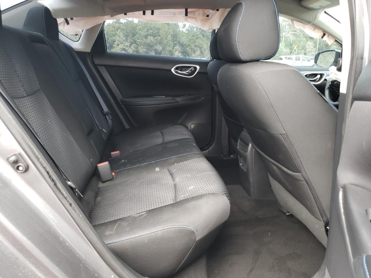 Photo 6 from auction – 2017 NISSAN SENTRA S with VIN 3N1AB7AP9HY398302