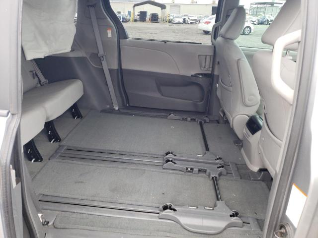 Photo 6 from auction – 2017 TOYOTA SIENNA XLE with VIN 5TDYZ3DC6HS842185