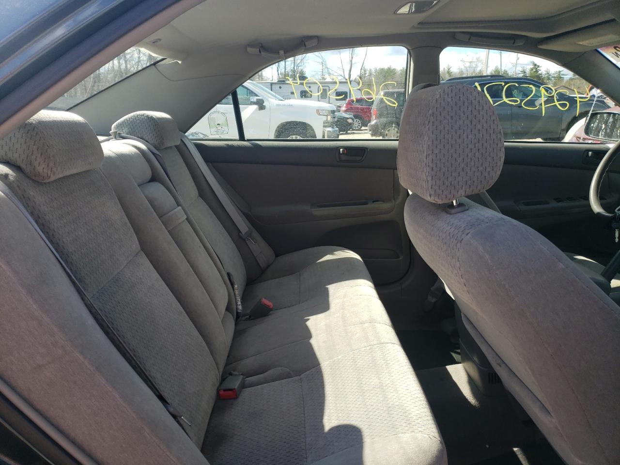 Photo 6 from auction – 2002 TOYOTA CAMRY LE with VIN 4T1BE32K02U563423