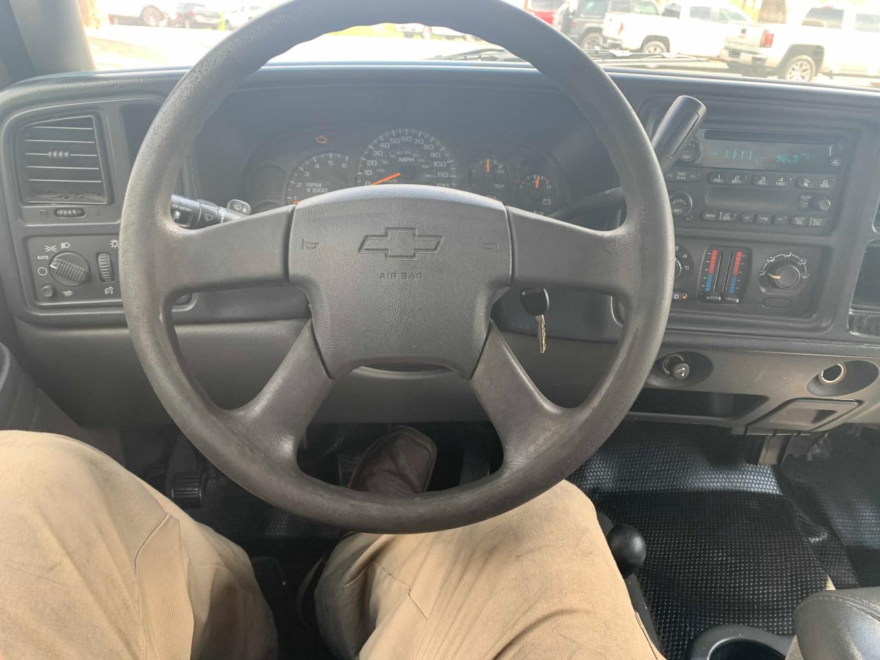 Photo 9 from auction – 2007 CHEVROLET SILVERADO with VIN 1GCEK19Z87Z135675