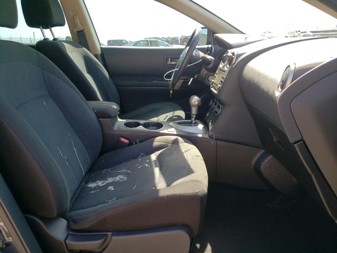 Photo 5 from auction – 2015 NISSAN ROGUE SELE with VIN JN8AS5MT2FW657957