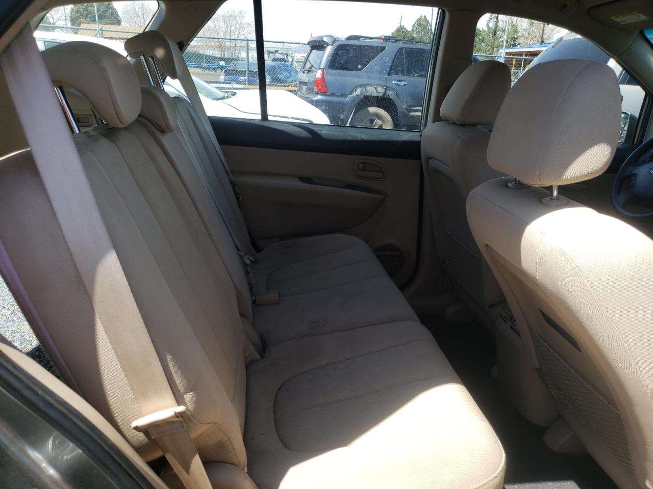 Photo 6 from auction – 2010 KIA RONDO with VIN KNAHG8A82A7293942