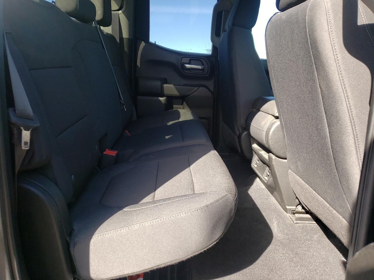 Photo 6 from auction – 2020 CHEVROLET SILVERADO with VIN 1GCRYCEH0LZ328986