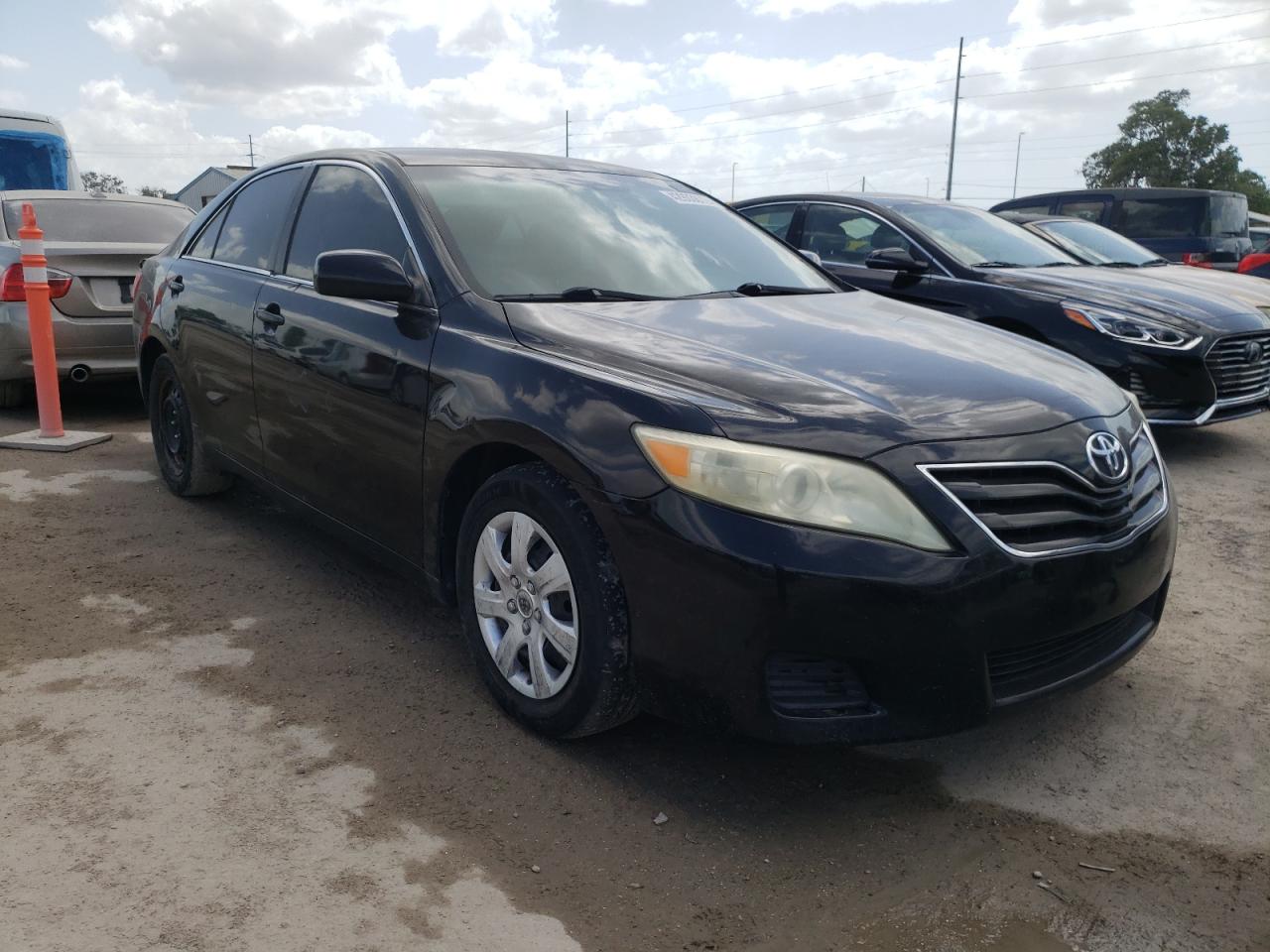 TOYOTA CAMRY BASE 2011 con VIN 4T1BF3EKXBU185085 - Foto de la subasta