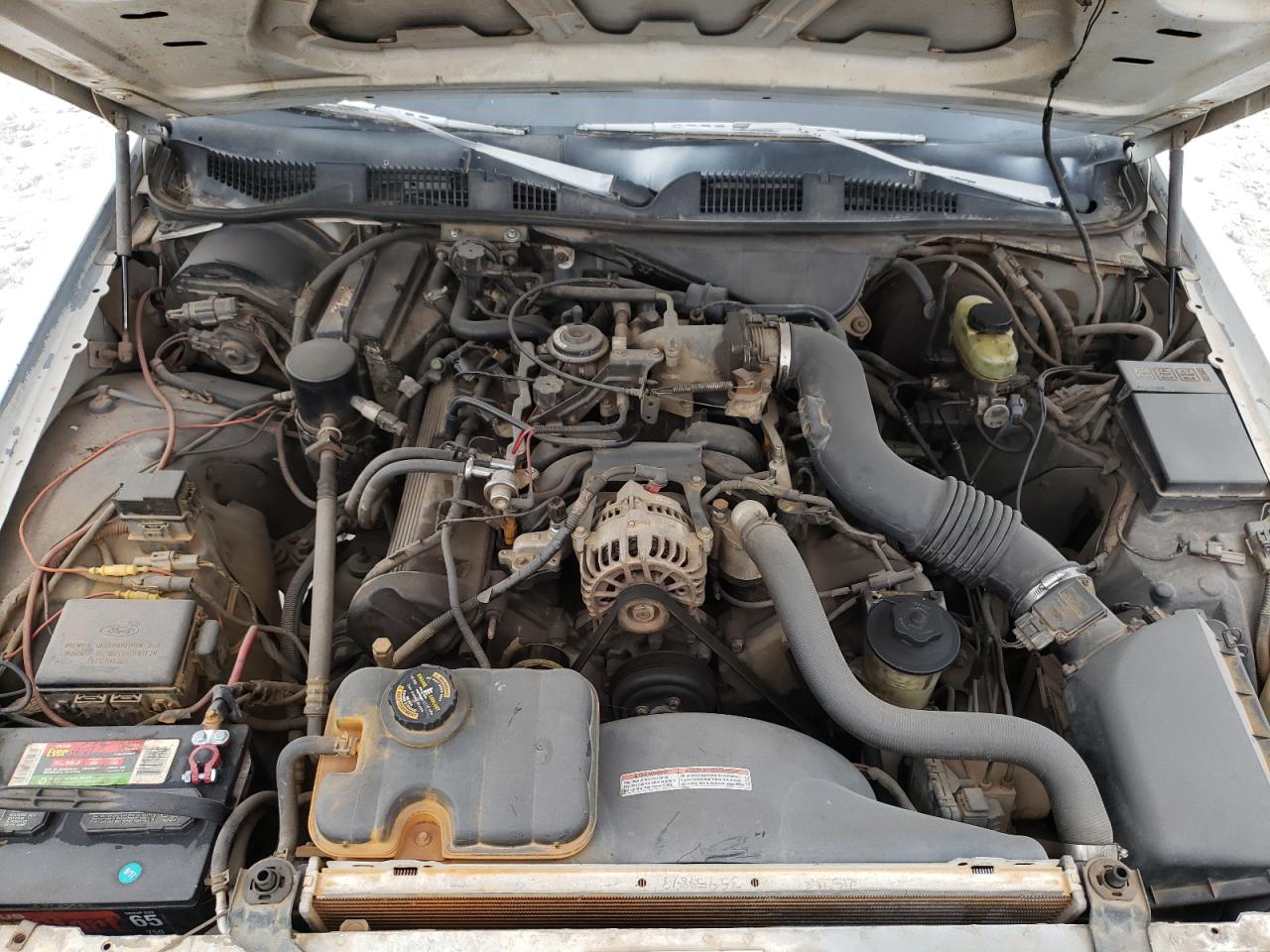 Photo 7 from auction – 1999 FORD CROWN VICT with VIN 2FAFP71W7XX161206