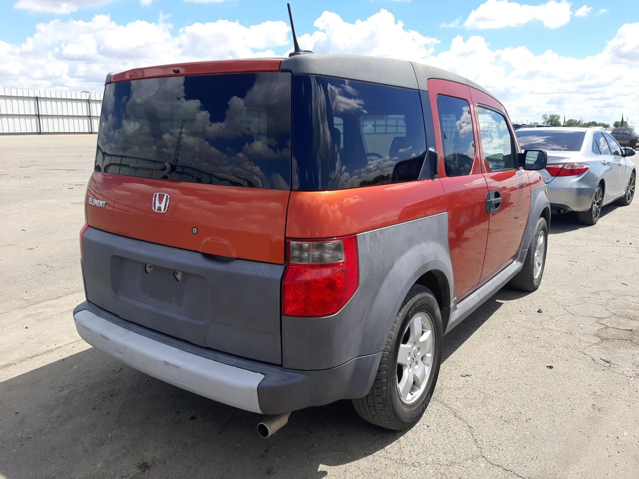 Photo 4 from auction – 2005 HONDA ELEMENT EX with VIN 5J6YH18605L006794