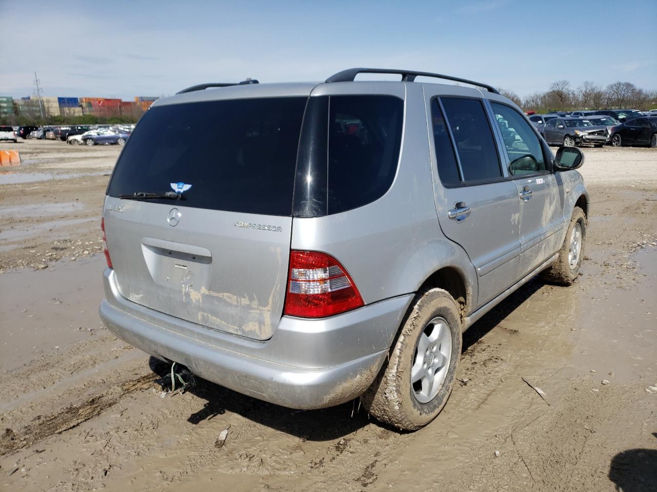 Photo 4 from auction – 2001 MERCEDES-BENZ ML 320 with VIN 4JGAB54E01A234423
