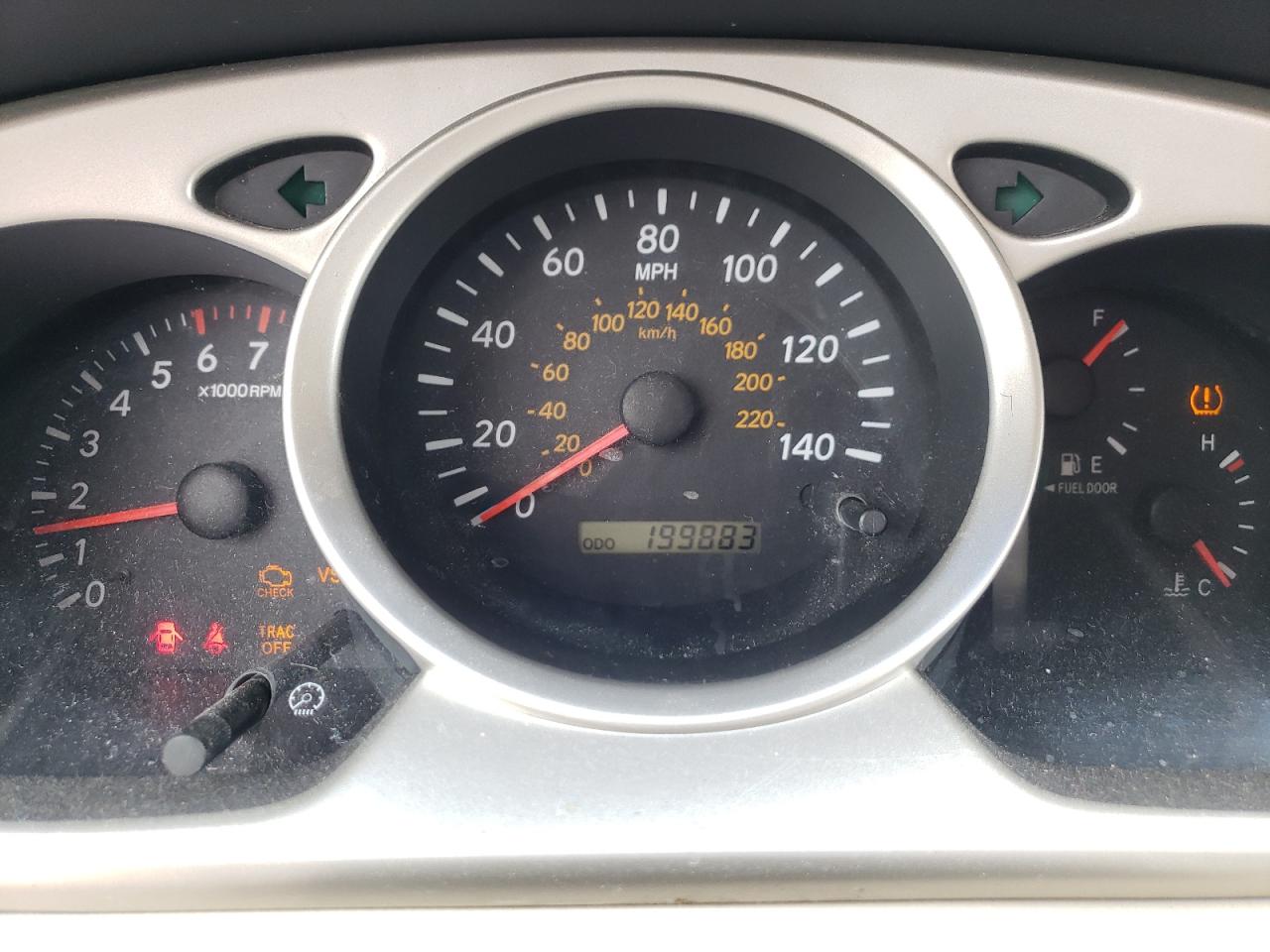 Photo 8 from auction – 2004 TOYOTA HIGHLANDER with VIN JTEDP21A040008620
