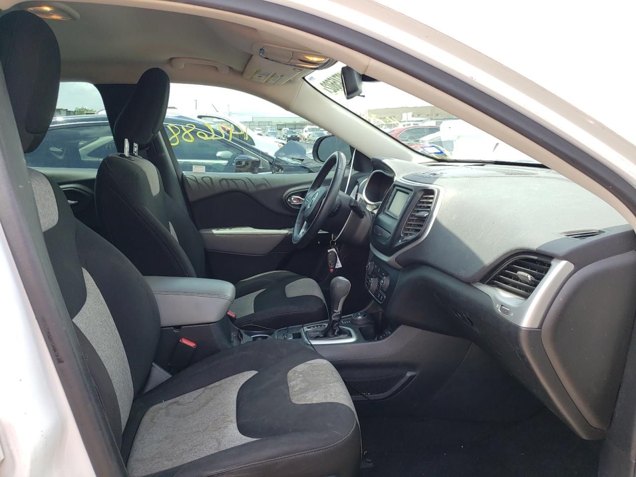 Photo 5 from auction – 2014 JEEP CHEROKEE S with VIN 1C4PJMAB2EW259872