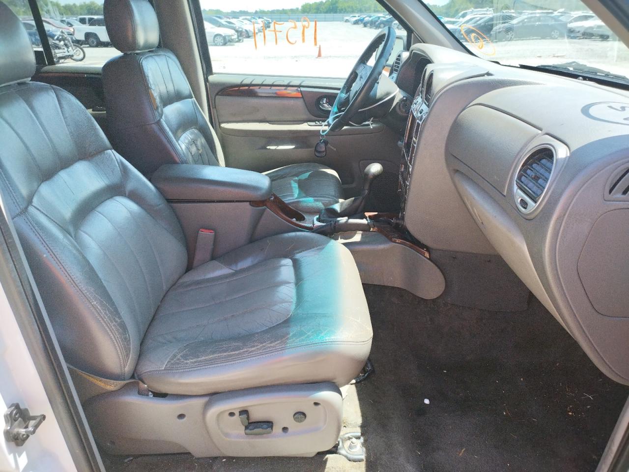 Photo 5 from auction – 2002 GMC ENVOY with VIN 1GKDT13S022131551
