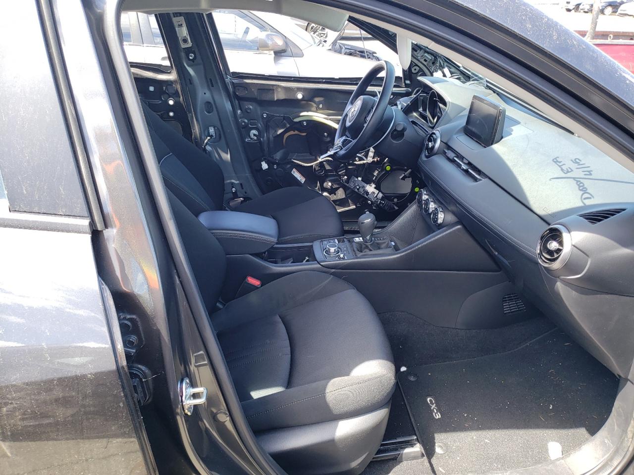 Photo 5 from auction – 2021 MAZDA CX-3 SPORT with VIN JM1DKDB70M1516727