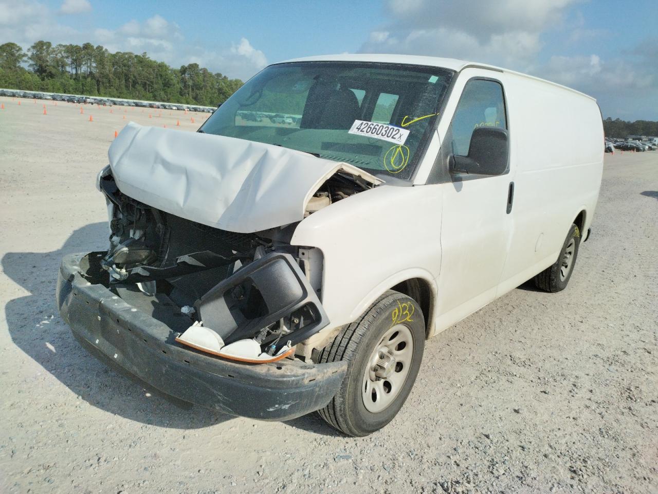 Photo 2 from auction – 2013 CHEVROLET EXPRESS G1 with VIN 1GCSGAFX4D1164821