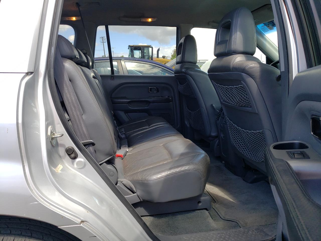 Photo 6 from auction – 2004 HONDA PILOT EXL with VIN 2HKYF18514H614510
