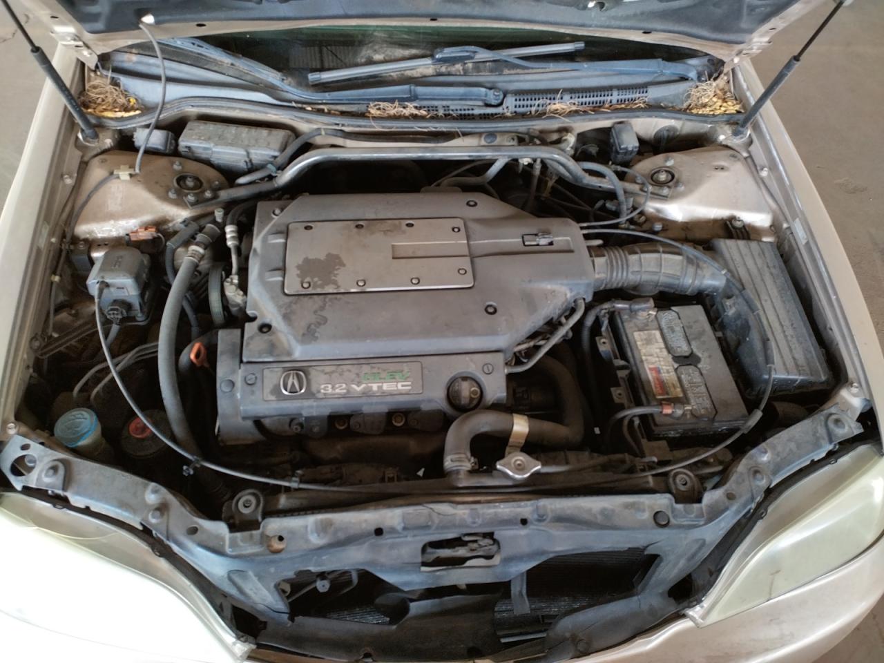 Photo 7 from auction – 2000 ACURA 3.2TL with VIN 19UUA5672YA009094