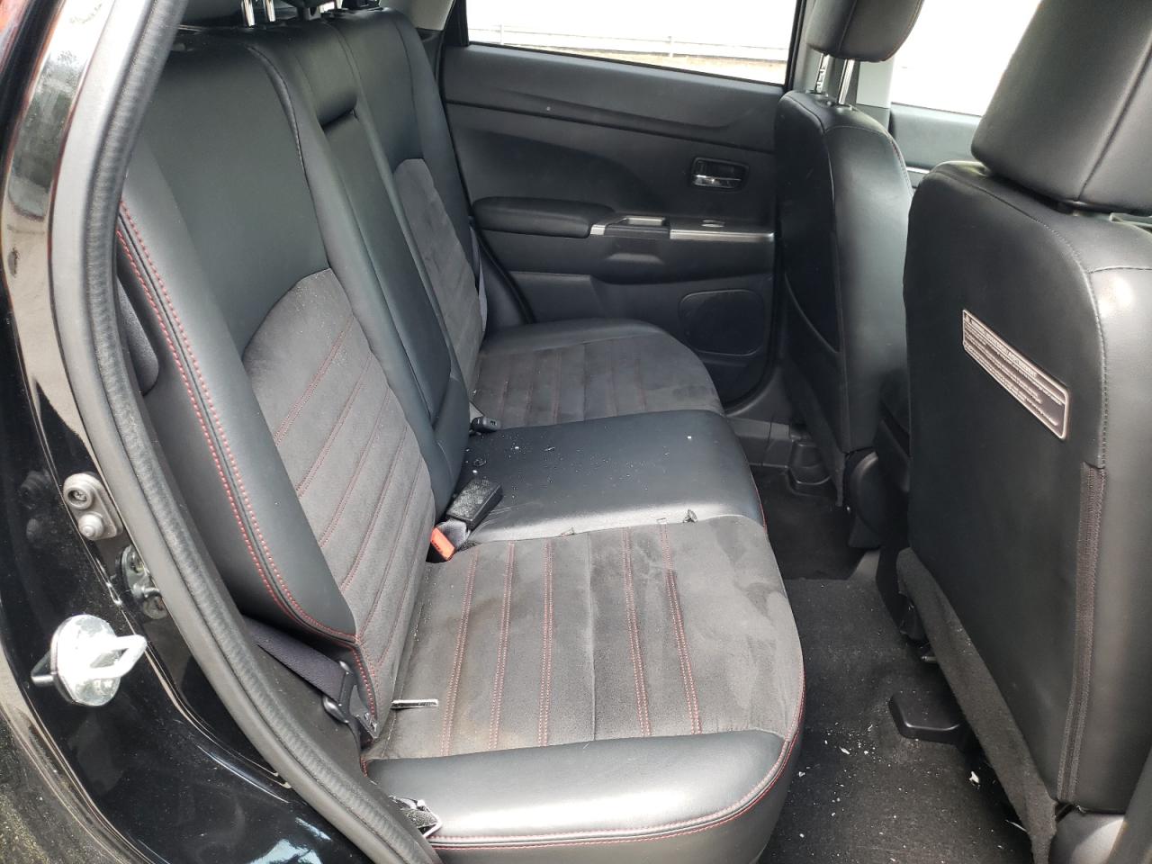 Photo 6 from auction – 2018 MITSUBISHI OUTLANDER with VIN JA4AR3AW1JU001516