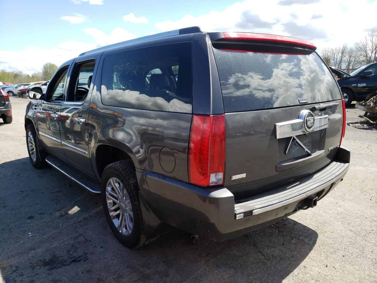 Photo 3 from auction – 2010 CADILLAC ESCALADE E with VIN 1GYUKHEF4AR283906