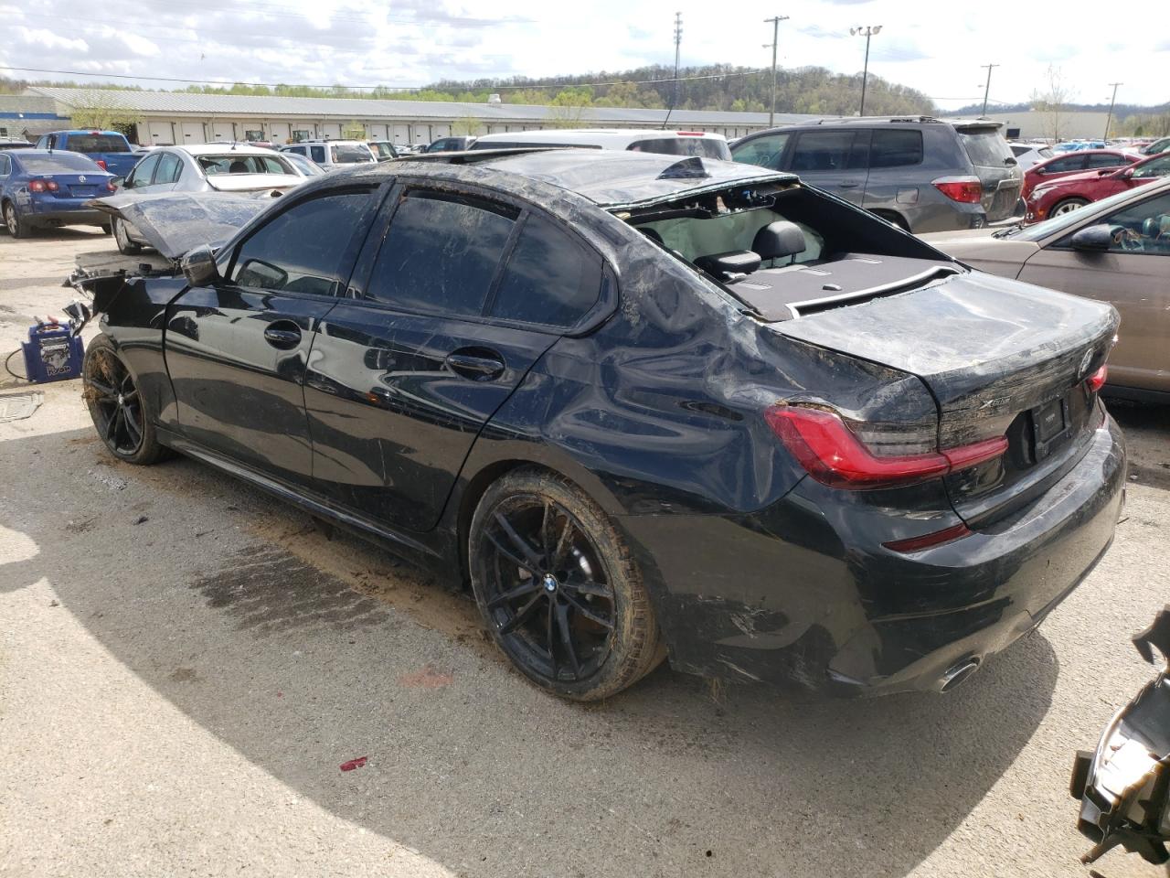 Photo 3 from auction – 2019 BMW 330XI with VIN WBA5R7C51KAJ78554
