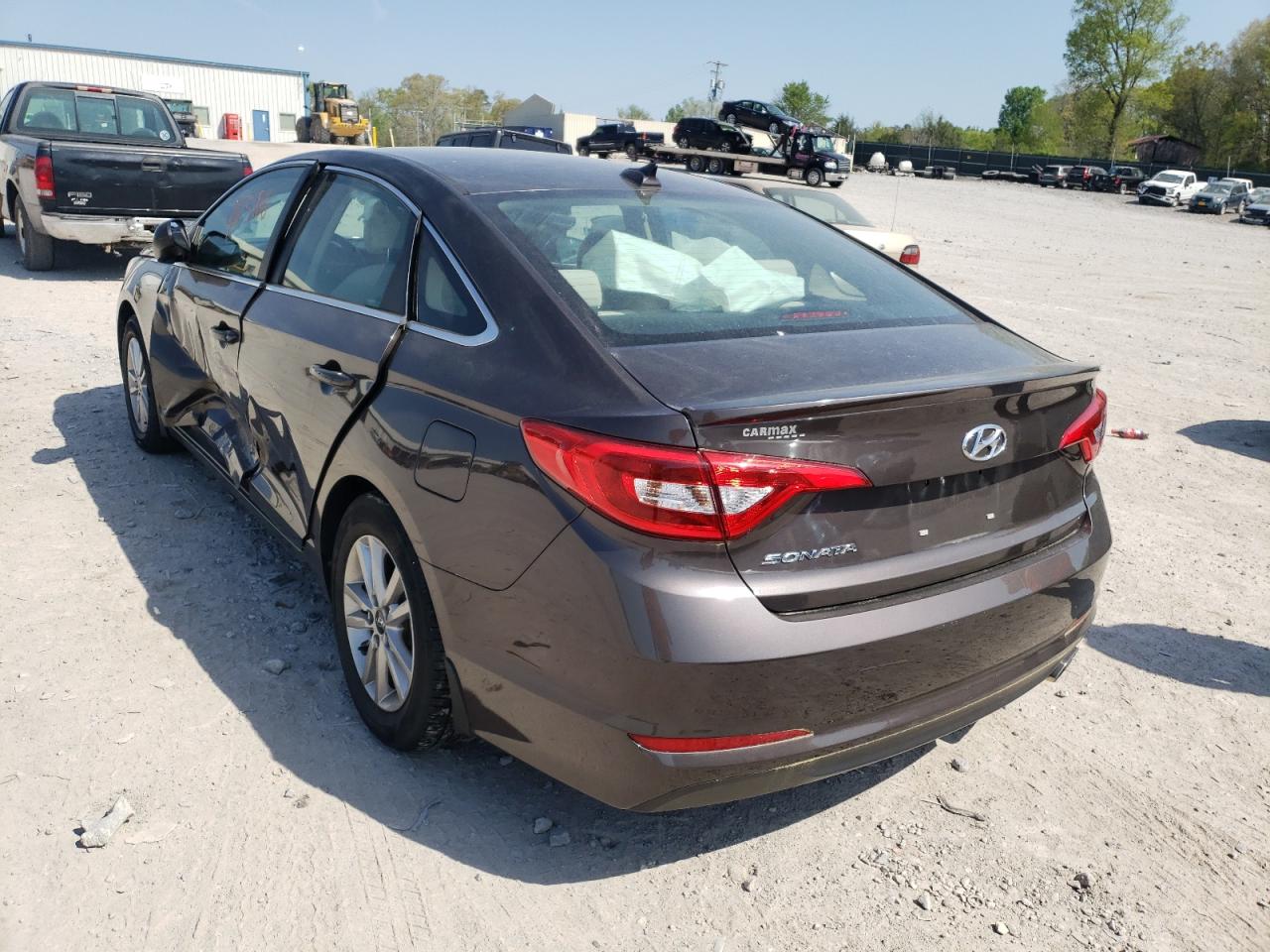 Photo 3 from auction – 2016 HYUNDAI SONATA SE with VIN 5NPE24AF7GH401875