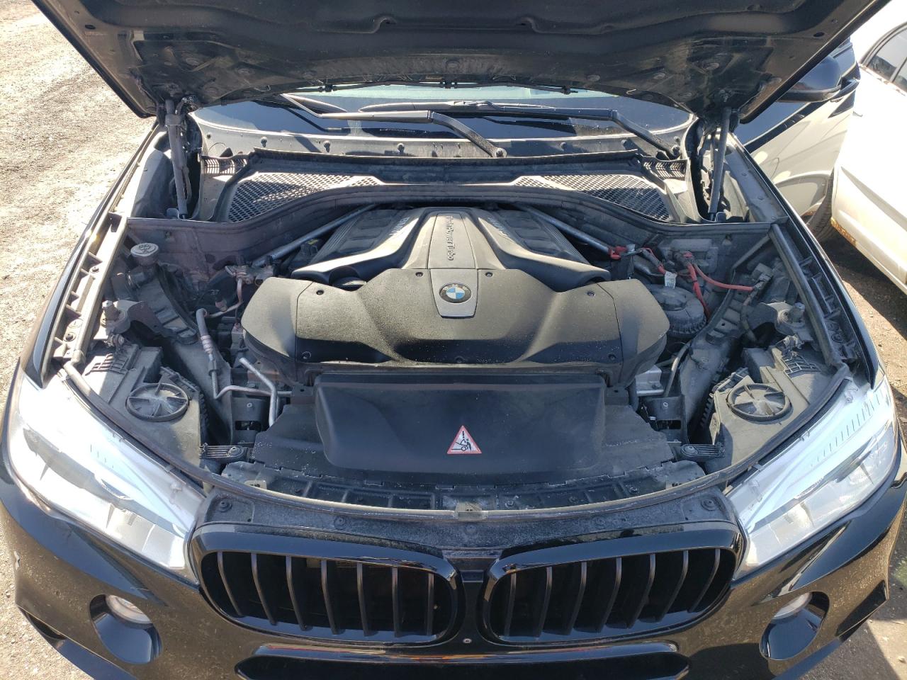 Photo 7 from auction – 2016 BMW X5 XDRIVE5 with VIN 5UXKR6C56G0J81266