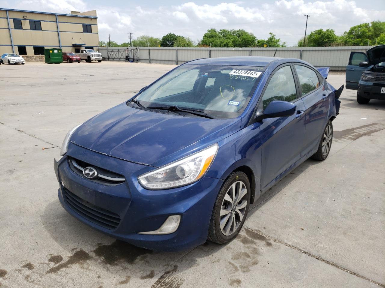 Photo 2 from auction – 2016 HYUNDAI ACCENT SE with VIN KMHCU4AE8GU084067
