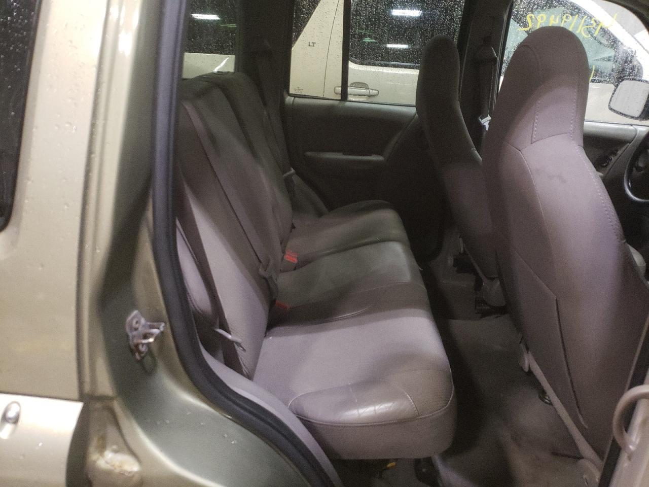 Photo 6 from auction – 2004 JEEP LIBERTY RE with VIN 1J4GL38K64W186802