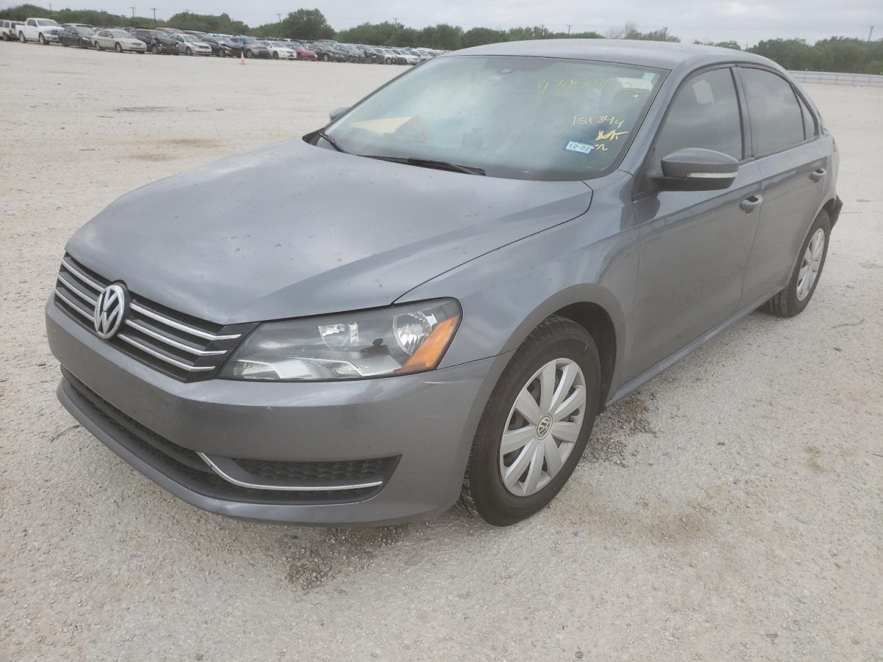 Photo 2 from auction – 2013 VOLKSWAGEN PASSAT with VIN 1VWAH7A36DC105805