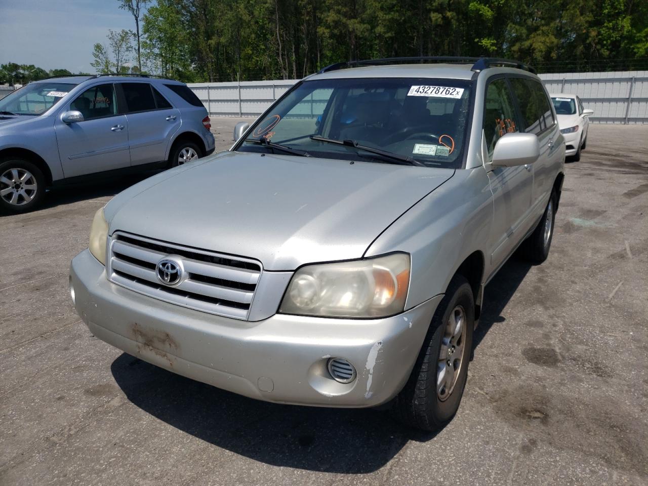 Photo 2 from auction – 2004 TOYOTA HIGHLANDER with VIN JTEEP21A840032006