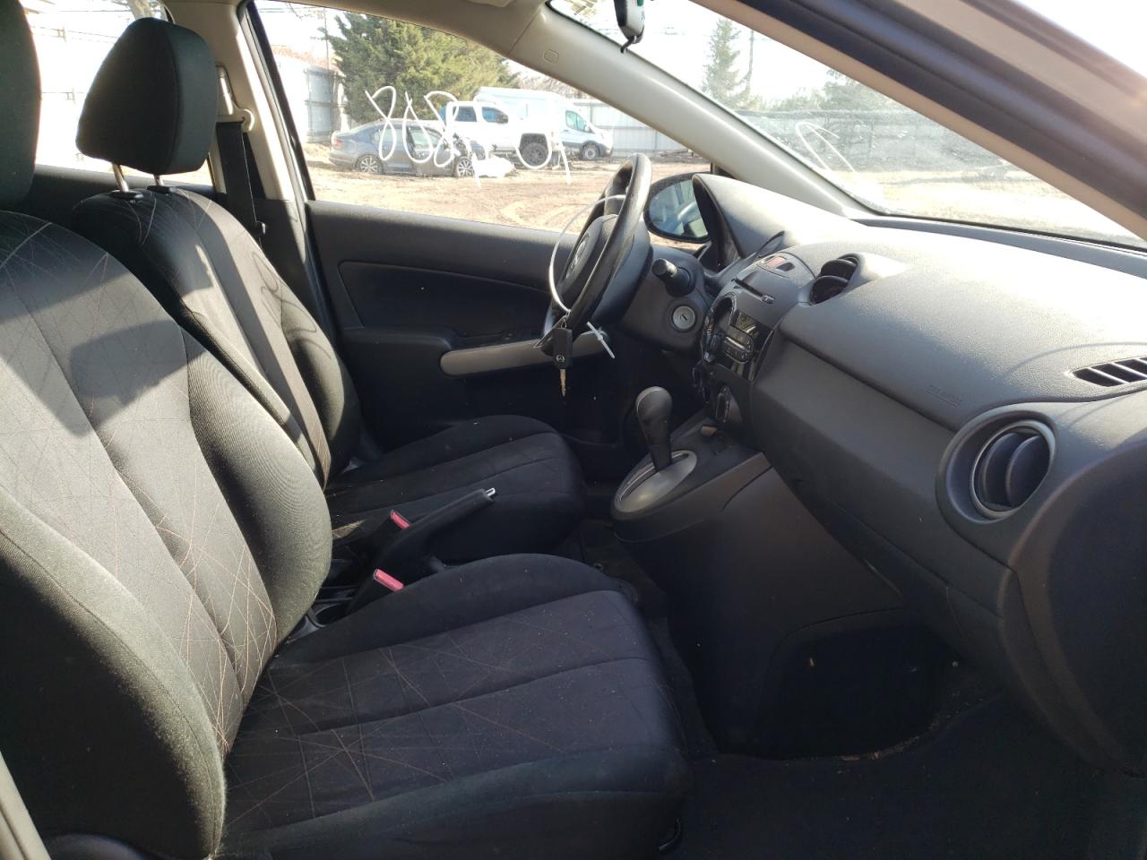 Photo 5 from auction – 2013 MAZDA MAZDA2 with VIN JM1DE1KY1D0159630