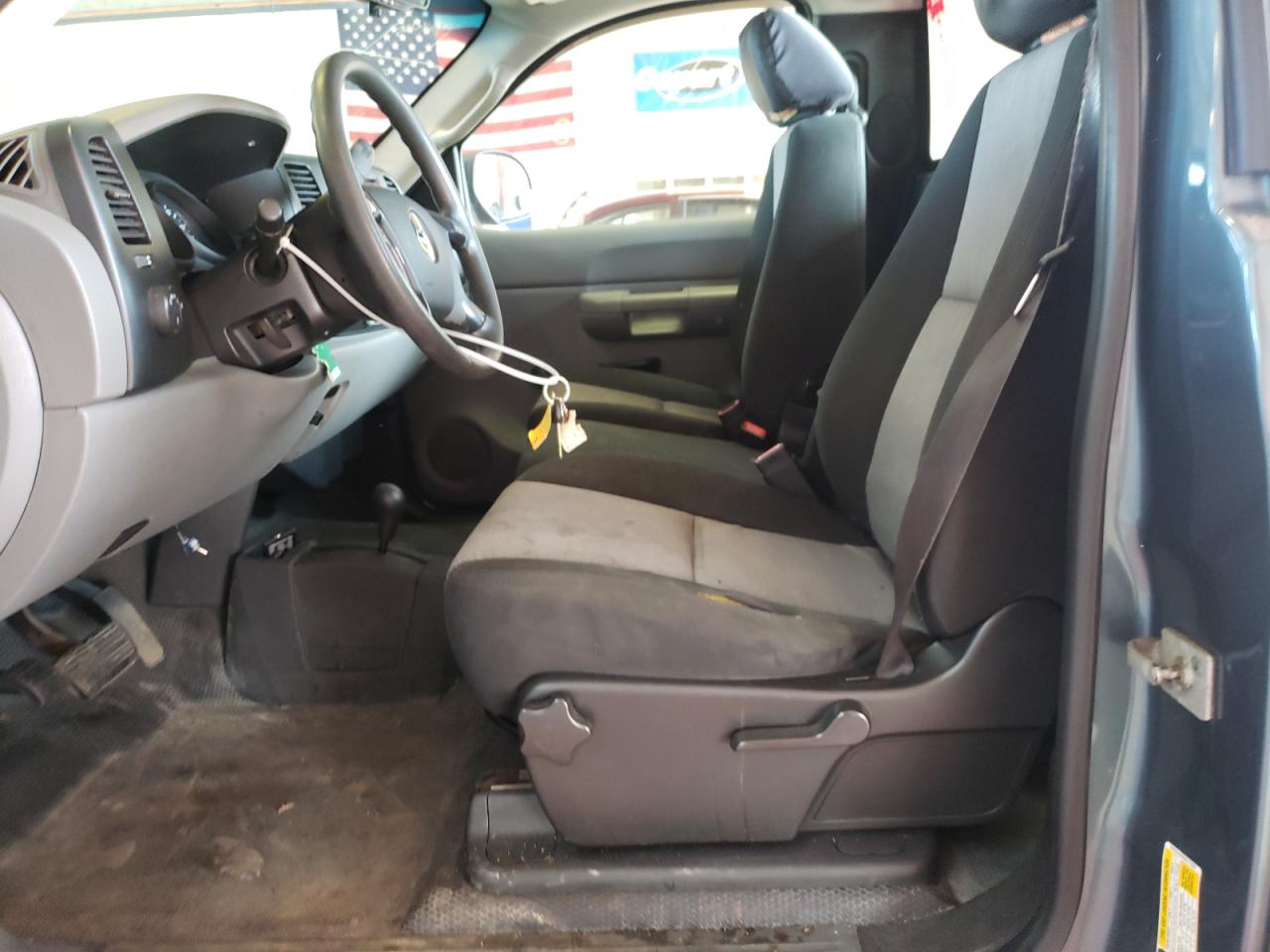 Photo 5 from auction – 2009 CHEVROLET SILVERADO with VIN 1GCEK14C09Z177862