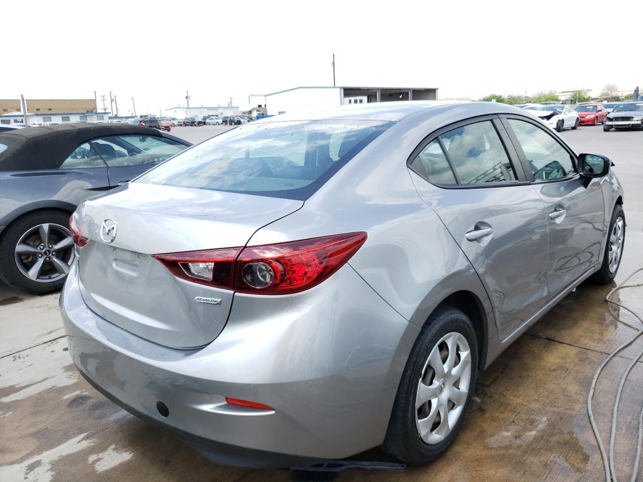 Photo 4 from auction – 2015 MAZDA 3 SPORT with VIN 3MZBM1U73FM212839