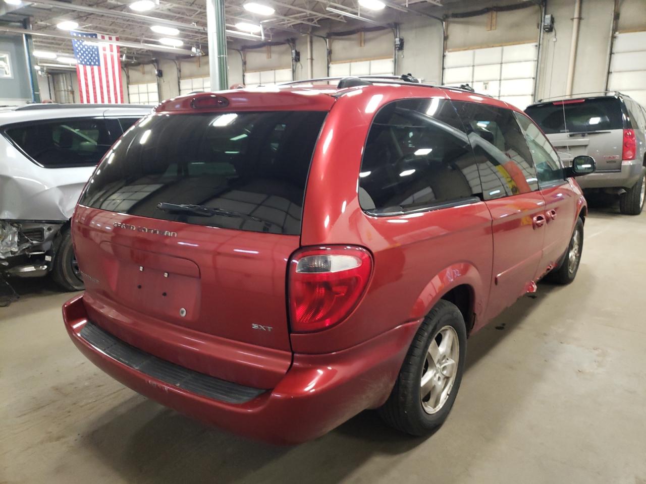 Photo 4 from auction – 2006 DODGE GRAND CARA with VIN 2D4GP44LX6R636741