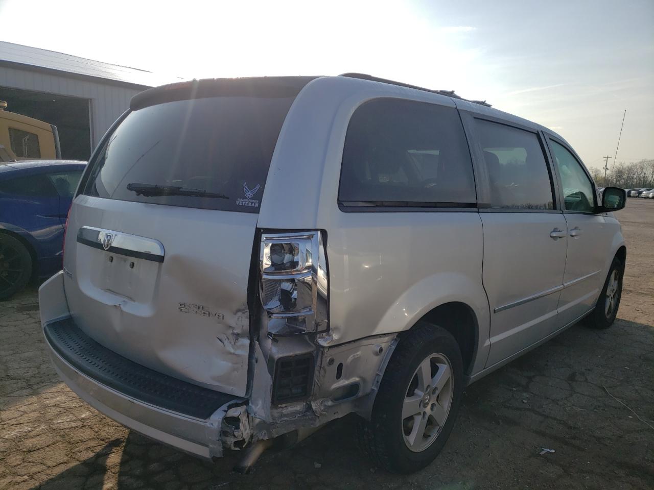 Photo 4 from auction – 2010 DODGE GRAND CARA with VIN 2D4RN5D12AR408471
