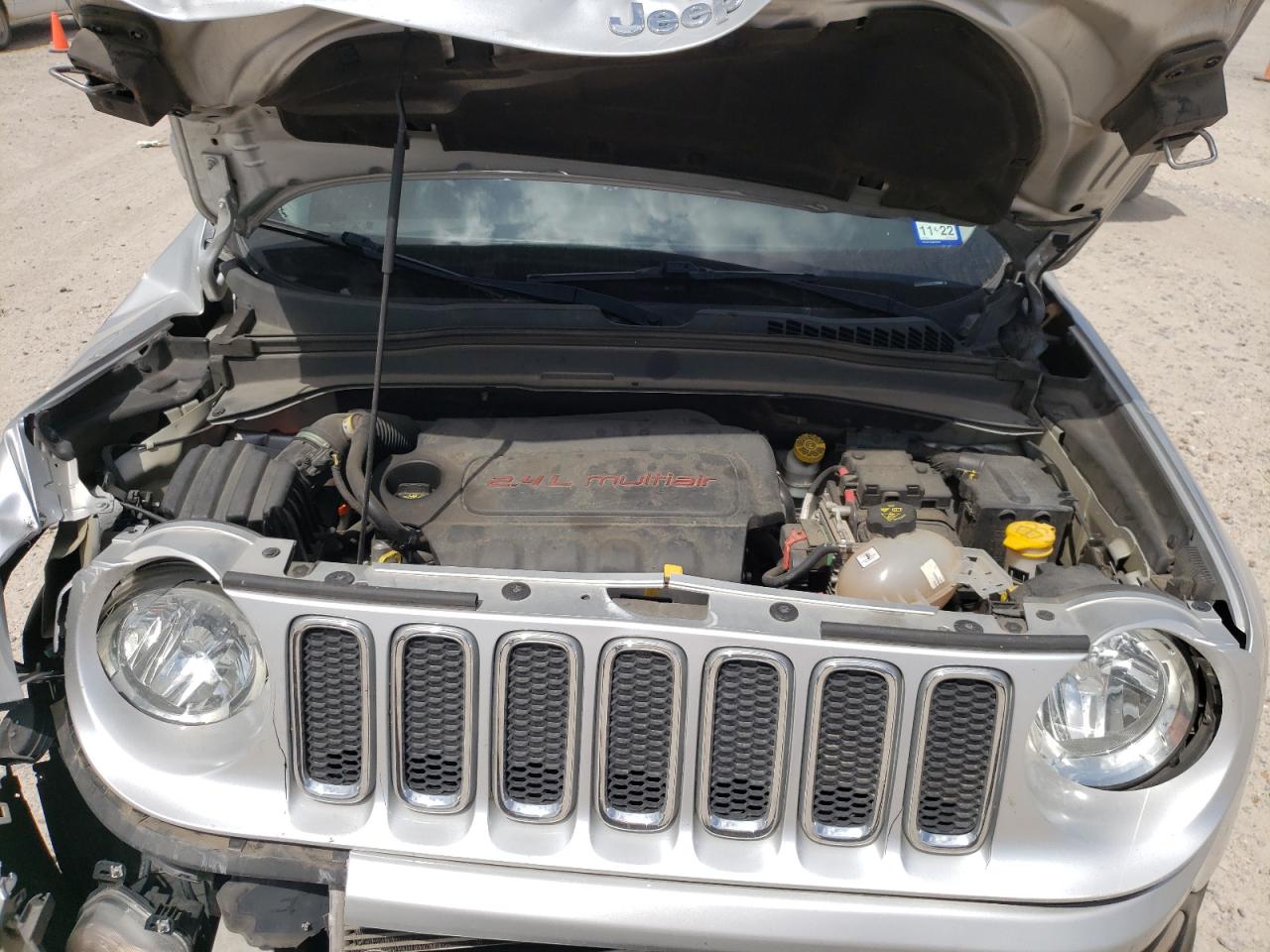 Photo 7 from auction – 2016 JEEP RENEGADE L with VIN ZACCJADT8GPC85393