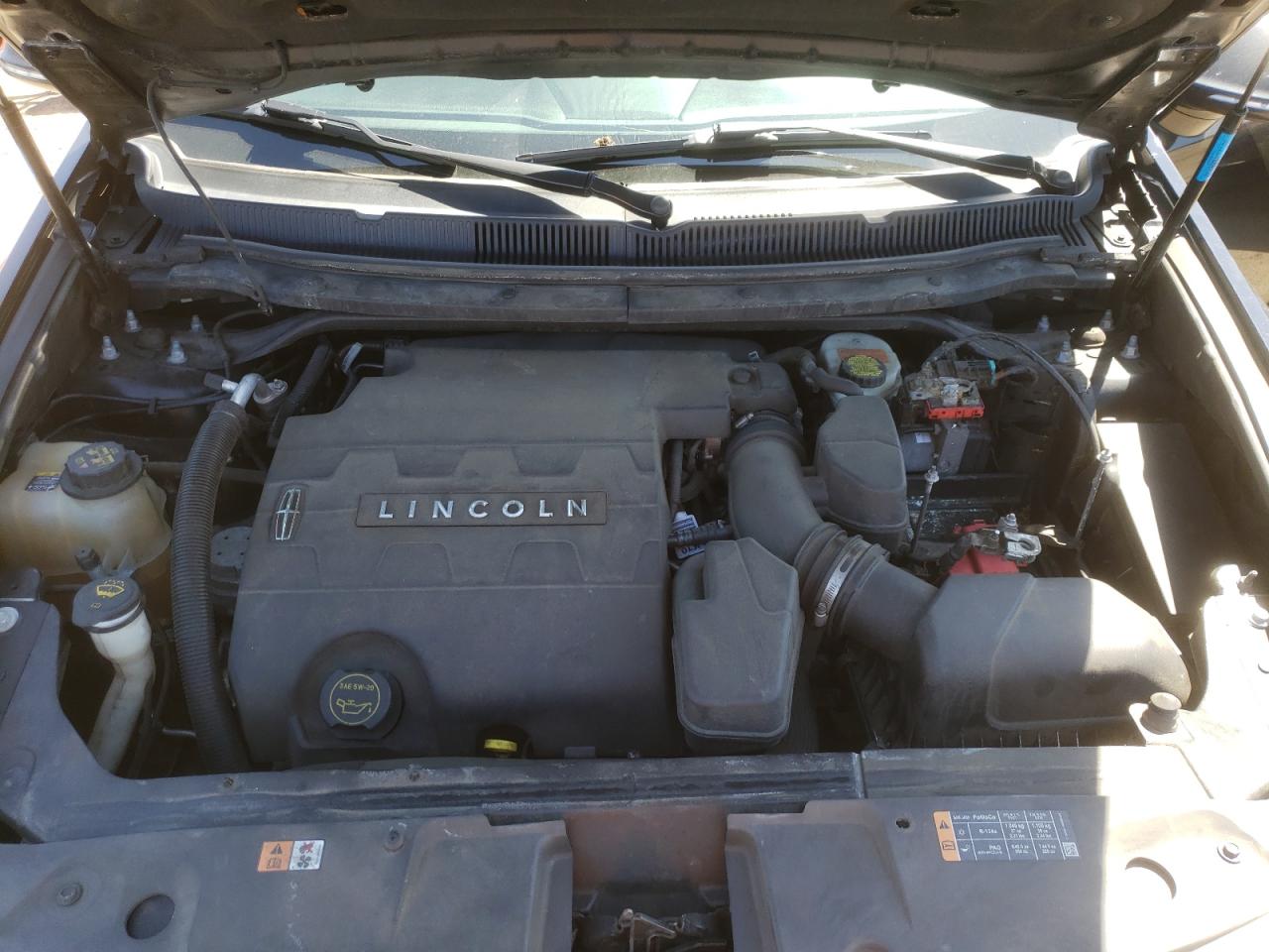 Photo 7 from auction – 2016 LINCOLN MKT with VIN 2LMHJ5NKXGBL02024