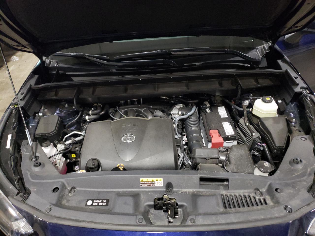 Photo 7 from auction – 2022 TOYOTA HIGHLANDER with VIN 5TDHZRBH9NS180907