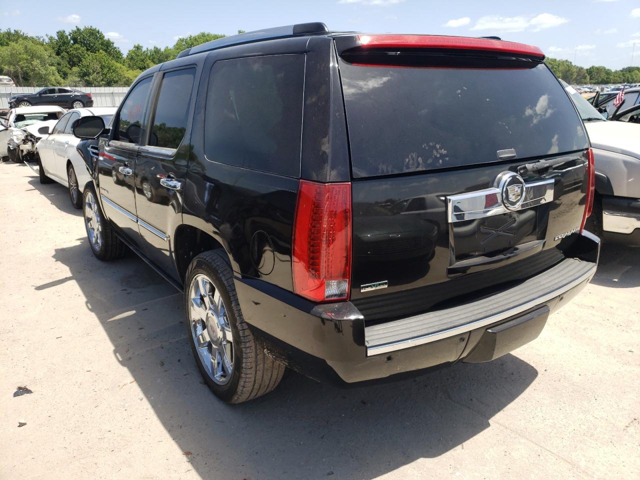 Photo 3 from auction – 2010 CADILLAC ESCALADE P with VIN 1GYUKCEF1AR207496