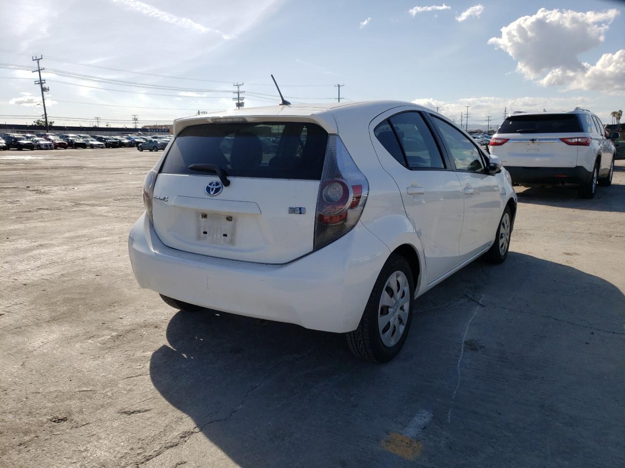 Photo 4 from auction – 2012 TOYOTA PRIUS C with VIN JTDKDTB35C1018692
